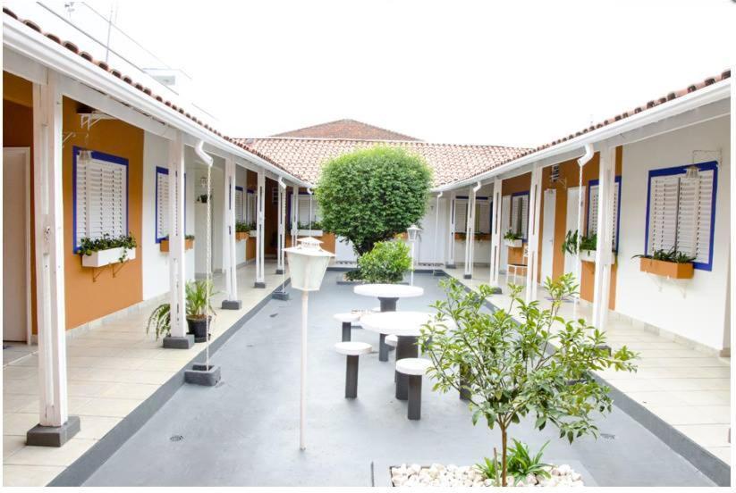 Hotel Gandhi Jacutinga Buitenkant foto